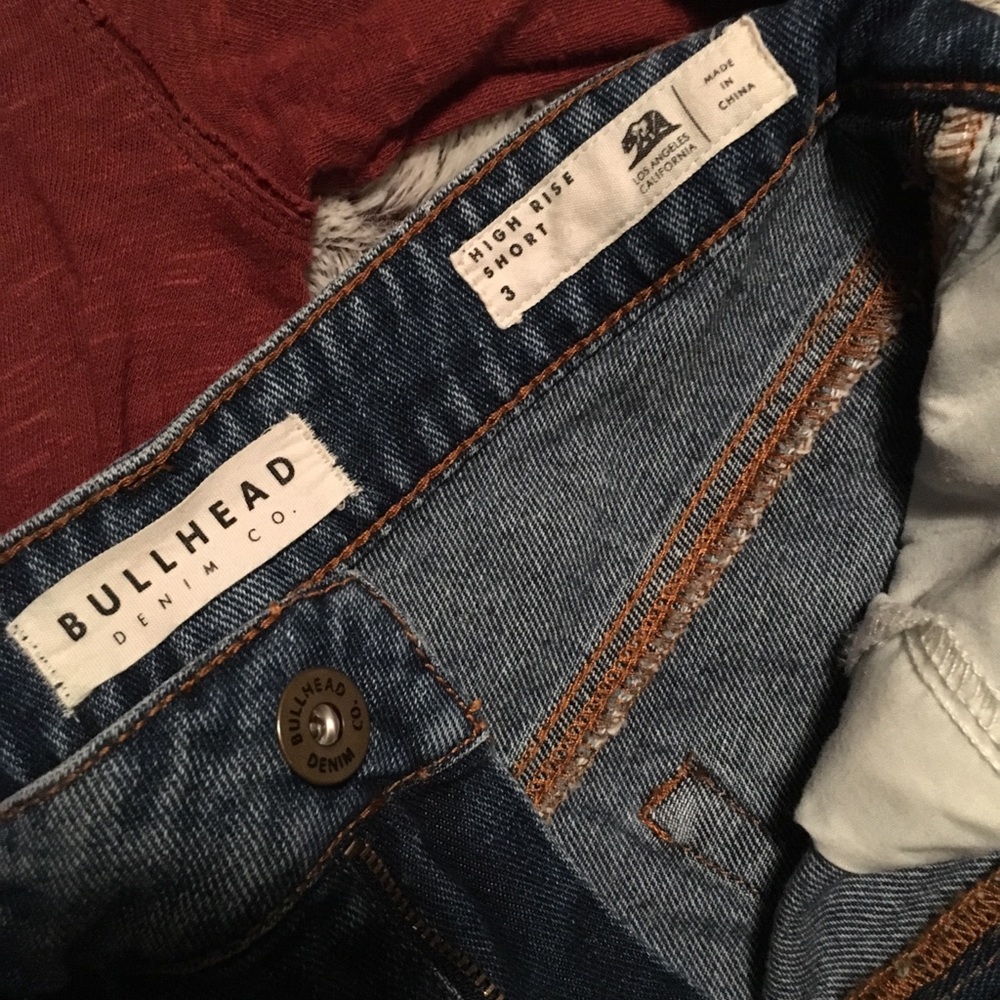 PacSun High Rise Distressed Bootie Short - Picture 4 of 5